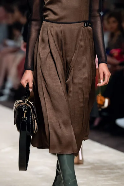 Look 93